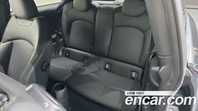 Mini Cooper Electric 2023 — ფოტო 3/20