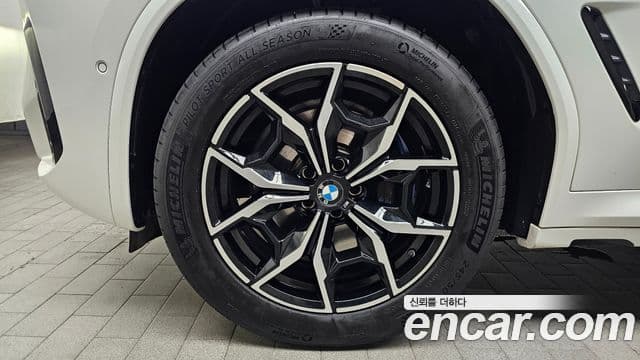 BMW X4 2023 — ფოტო 5/20