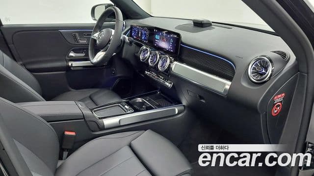 Mercedes-Benz EQB 2025 — ფოტო 8/20