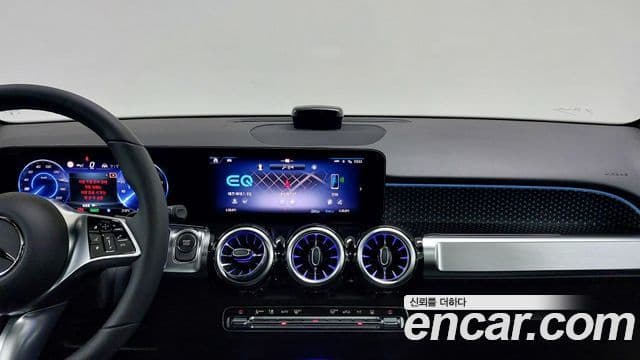 Mercedes-Benz EQB 2025 — ფოტო 18/20
