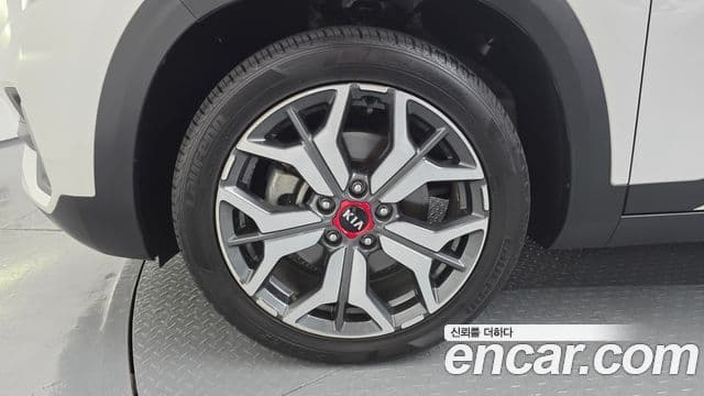Kia Seltos 2019 — фото 5 из 20