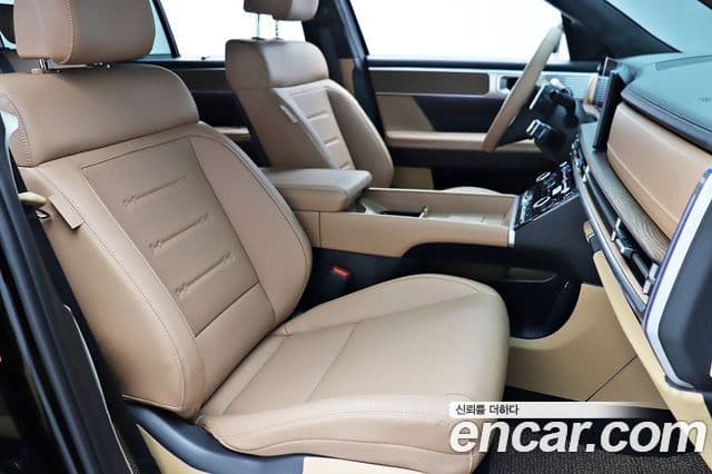 Hyundai Santa Fe 2025 — ფოტო 7/20