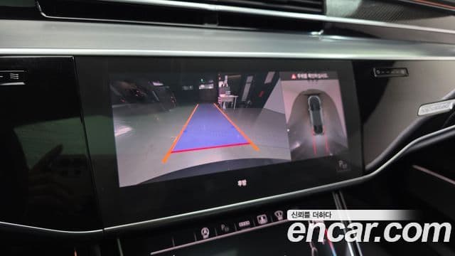 Audi A8 2021 — ფოტო 15/20