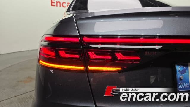 Audi S8 2021 — Photo 36/38
