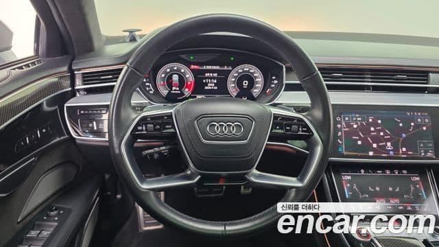 Audi S8 2021 — Photo 17/38