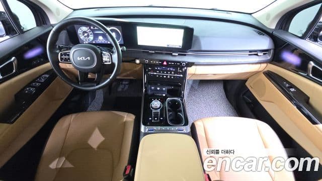 Kia Carnival 2023 — ფოტო 7/20
