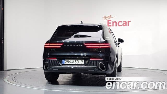 Genesis GV70 2023 — ფოტო 8/33