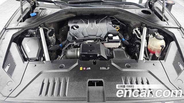 Genesis GV70 2023 — ფოტო 13/33