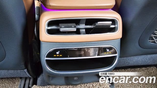 Genesis GV70 2023 — ფოტო 9/33