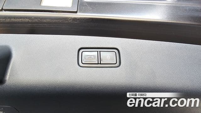 Genesis GV70 2023 — ფოტო 2/33