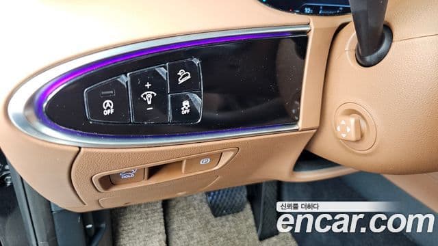 Genesis GV70 2023 — ფოტო 6/33