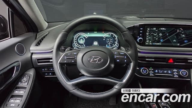 Hyundai Sonata 2022 — ფოტო 11/20