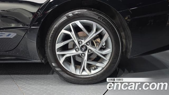 Hyundai Sonata Hybrid 2022 — Şəkil 29/31
