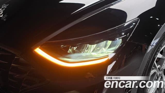 Hyundai Sonata Hybrid 2022 — Şəkil 10/31