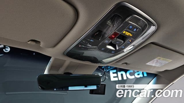 Genesis Electrified G80 2022 — фото 17 из 20