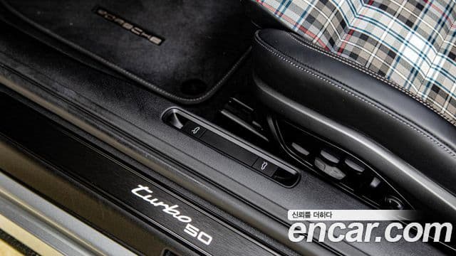 Porsche 911 2025 — Photo 8/20