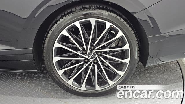 Hyundai Grandeur Hybrid 2025 — Photo 2/30