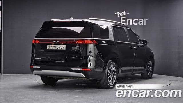 Kia Carnival 2023 — Şəkil 2/20
