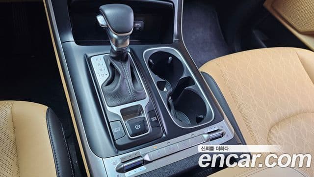 Kia Carnival 2023 — Şəkil 9/20