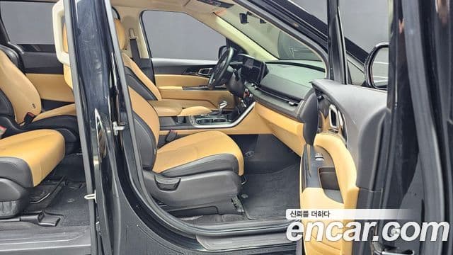 Kia Carnival 2023 — Şəkil 11/20