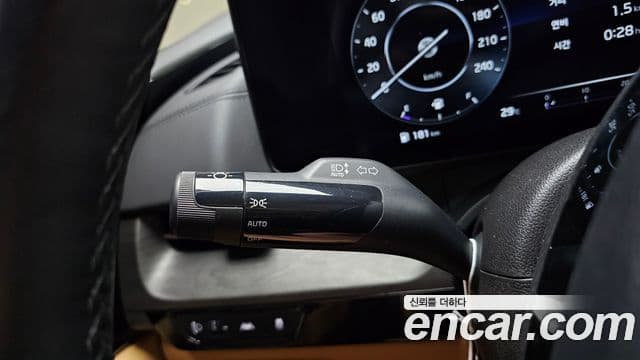 Kia Carnival 2023 — Şəkil 17/20