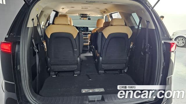 Kia Carnival 2023 — Şəkil 20/20