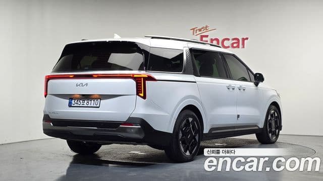 Kia Carnival 2024 — Şəkil 2/20