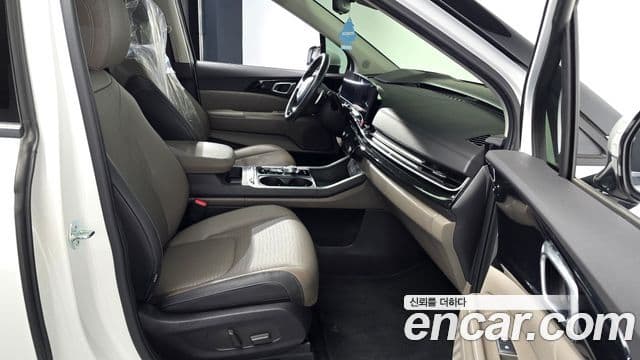 Kia Carnival 2024 — Şəkil 24/33