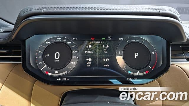 Land Rover Range Rover Sport 2023 — Фото 8/20