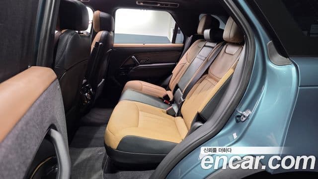 Land Rover Range Rover Sport 2023 — Фото 11/20