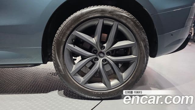 Land Rover Range Rover Sport 2023 — Photo 23/31