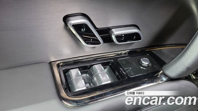 Land Rover Range Rover Sport 2023 — Photo 11/31