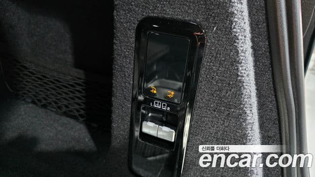 Land Rover Range Rover Sport 2023 — Photo 6/31