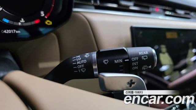 Land Rover Range Rover Sport 2023 — Photo 19/31