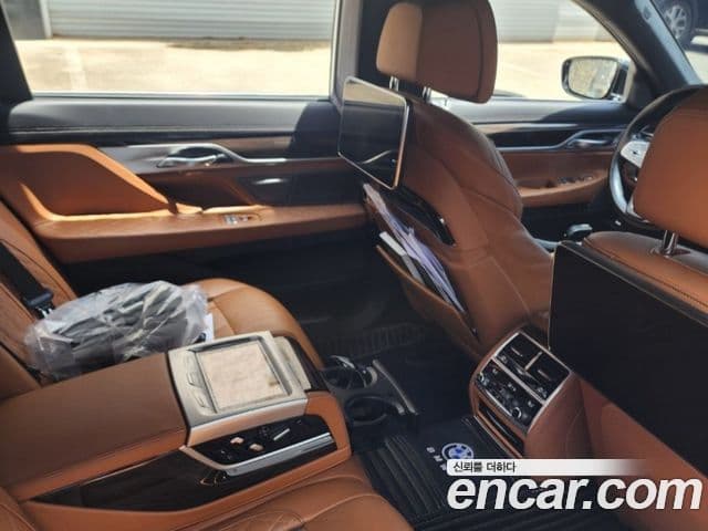 BMW 7 Series 2021 — ფოტო 3/5