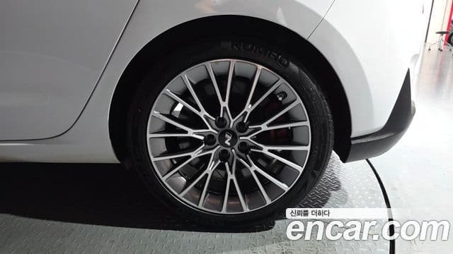 Hyundai i30 2020 — ფოტო 13/38
