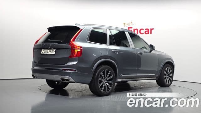 Volvo XC90 2020 — ფოტო 2/20