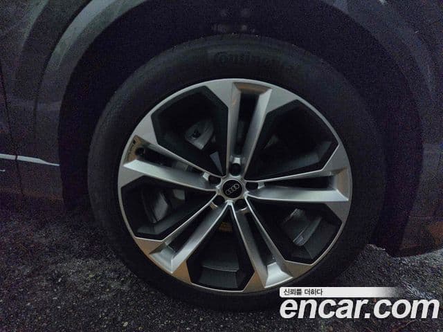Audi Q7 2026 — Şəkil 9/16
