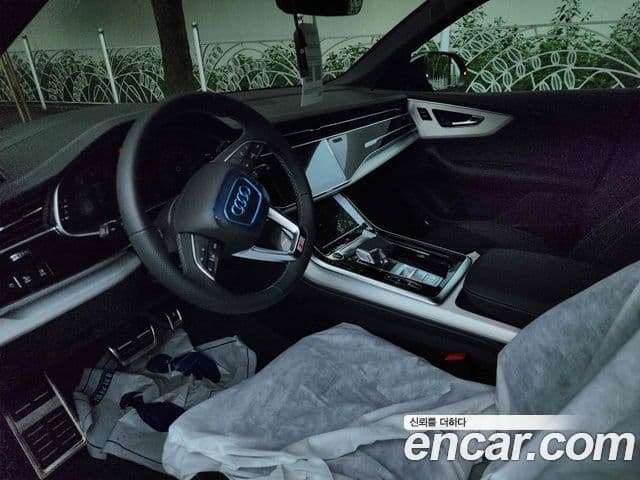 Audi Q7 2026 — Şəkil 10/16