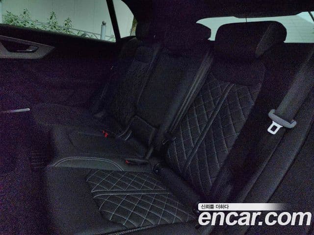 Audi Q7 2026 — Şəkil 13/16