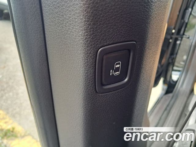 Kia Carnival 2020 — ფოტო 12/18