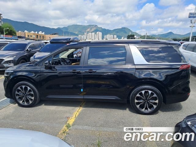 Kia Carnival 2020 — ფოტო 18/18