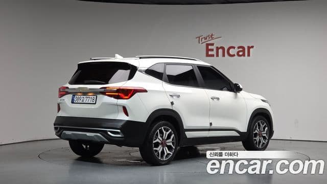 Kia Seltos 2022 — Şəkil 2/20