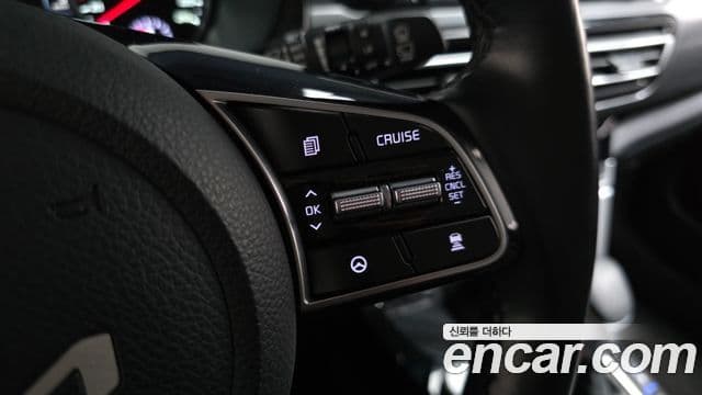 Kia Seltos 2022 — Şəkil 17/20