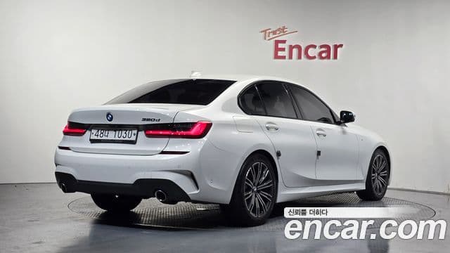 BMW 3 Series 2019 — ფოტო 2/20