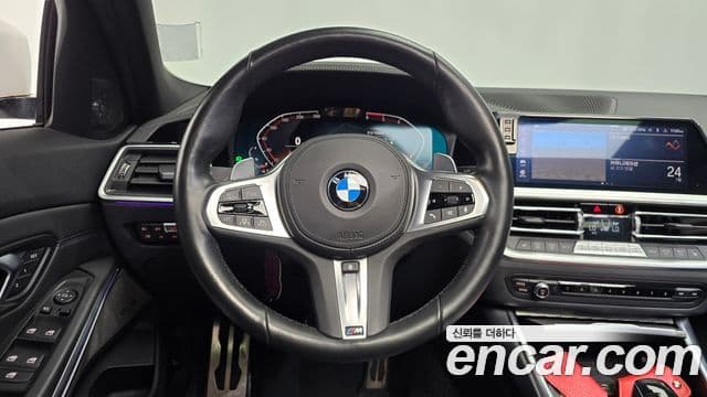 BMW 3 Series 2019 — ფოტო 13/20