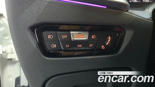BMW 3 Series 2019 — Şəkil 18/20