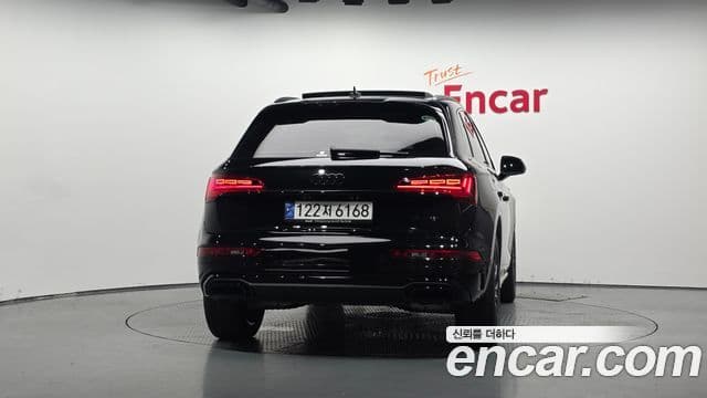 Audi Q5 2024 — Фото 4/20