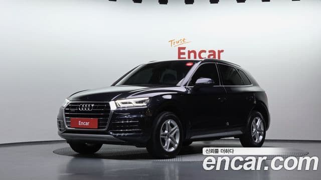 Audi Q5 2020 — Фото 1/20