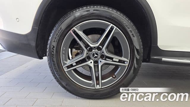 Mercedes-Benz GLC-Class 2021 — ფოტო 5/20